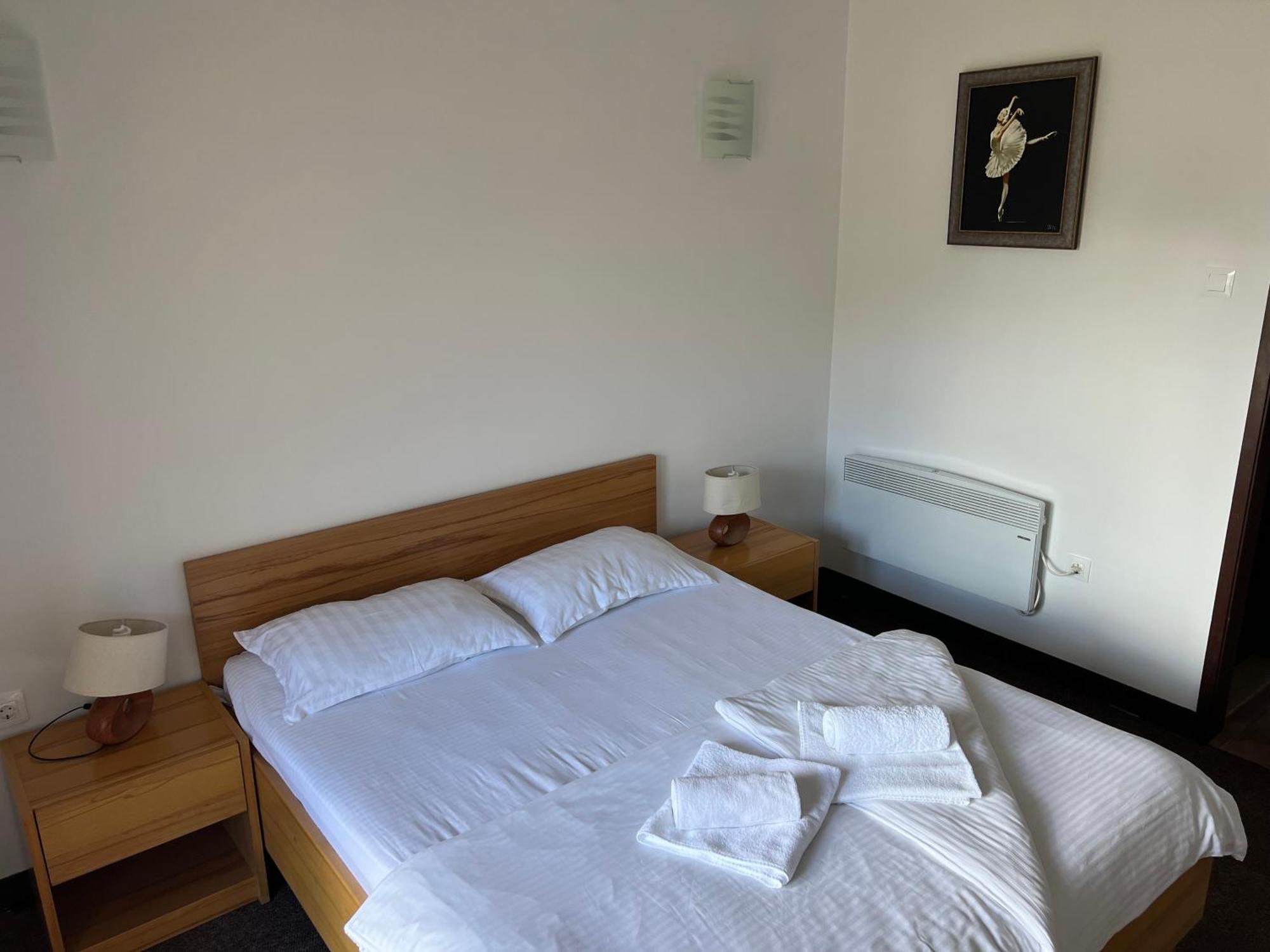 Jazina Hotel Требине Стая снимка